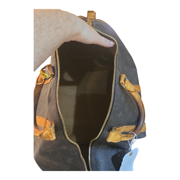 LV Mono Keepall some corner rubs ,fading torn tab - Picture 13 of 14